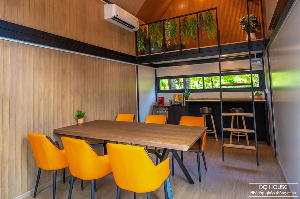 Thi cong nha tien che panel phong cach bac au